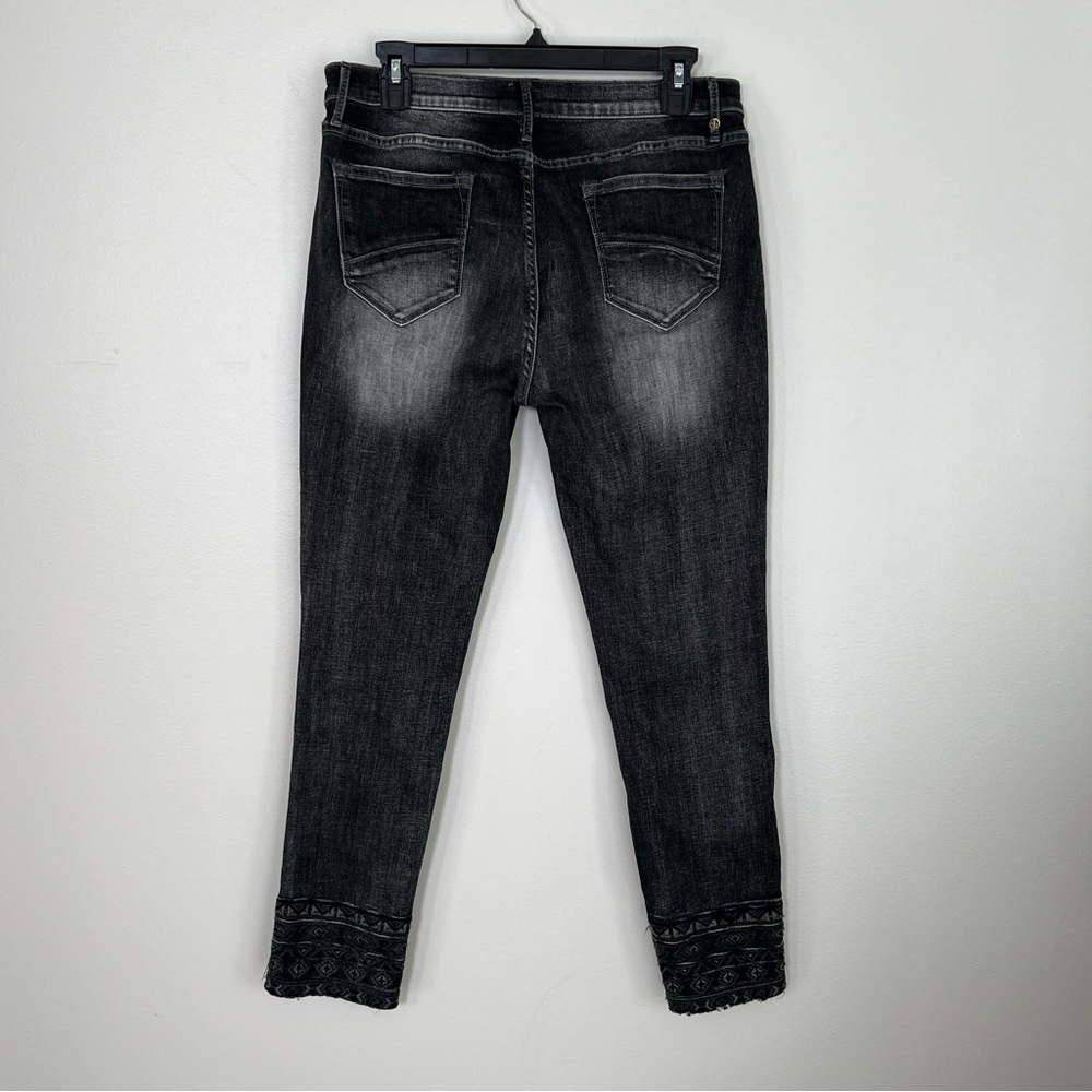 DRIFTWOOD Jackie Black Denim Embroidered Ankle and Pocket Ankle Skinny Jeans - Picture 8 of 16